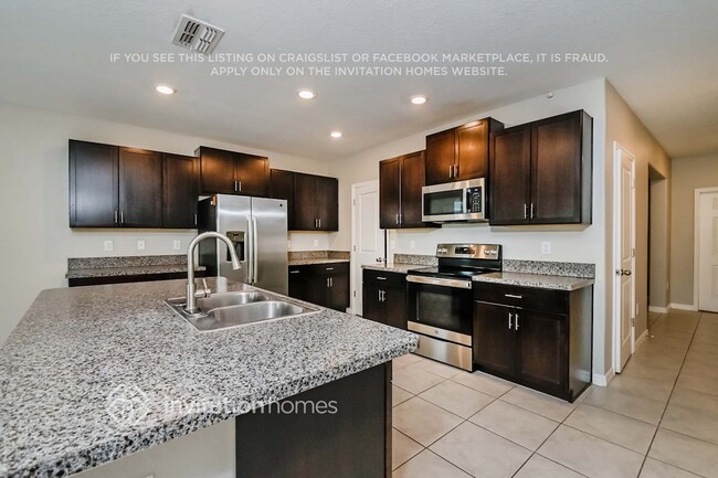 Photo - 1565 Blue Rose Dr