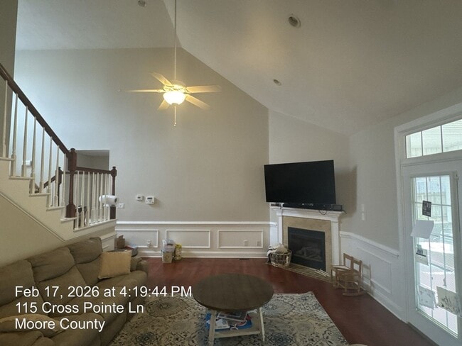 Photo - 115 Cross Pointe Ln