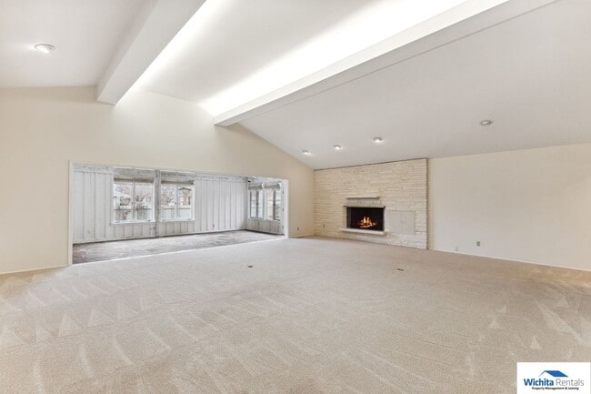 Photo - Beautiful 2,961 Sqft home in a Great Neighborhood!!