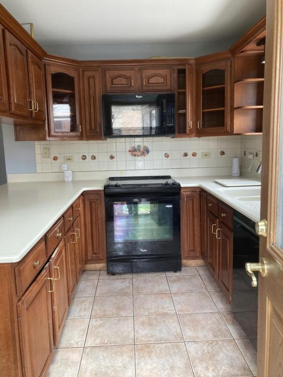 Photo - 18506 Argyle Ave