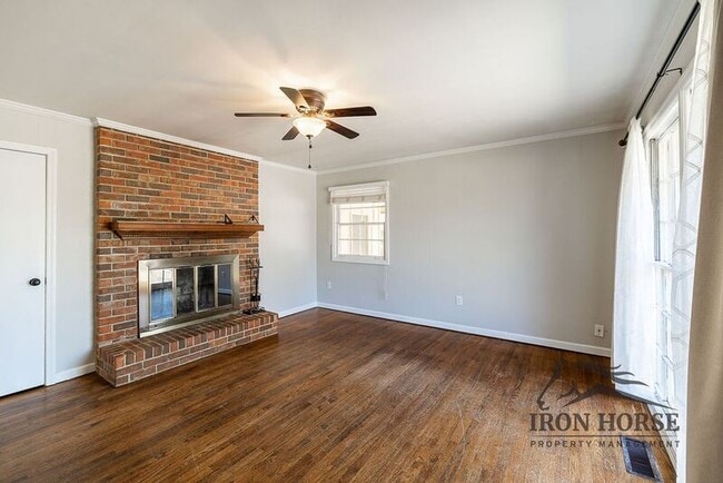 Photo - 190 Brentwood Dr