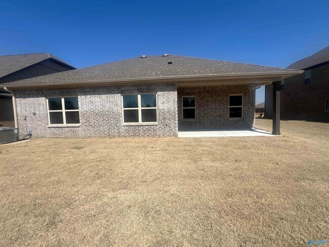 Photo - 408 Tracer St
