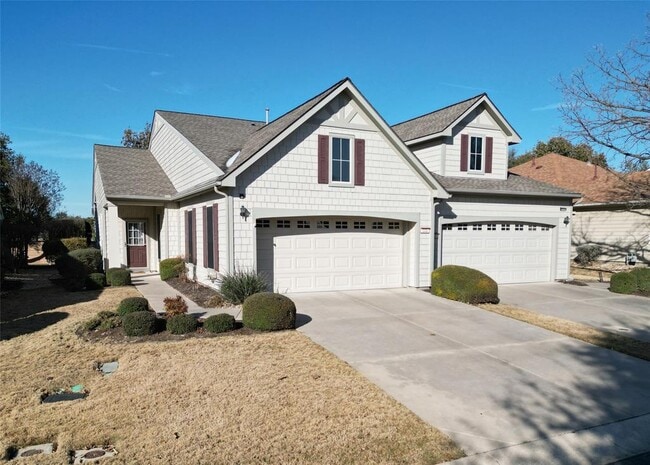 Photo - 233 Bonham Loop