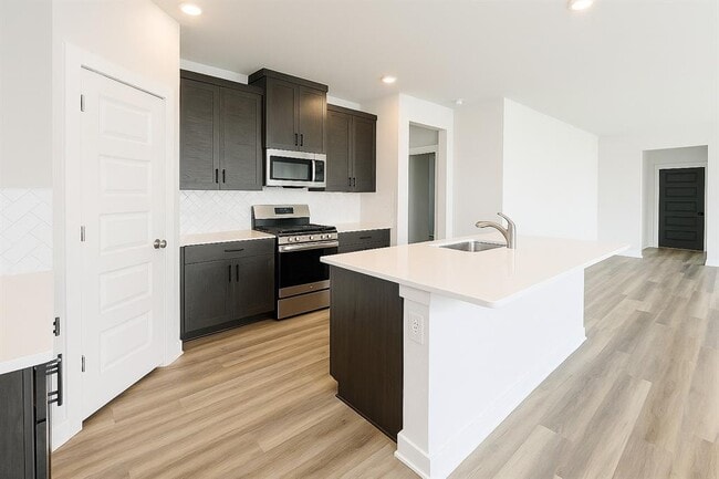 Photo - 201 Banff Dr