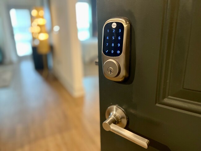 SmartHome Features - Smart Locks - The Menlo Apartments