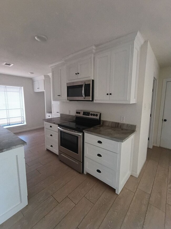 3214 Bryn Mawr Cir