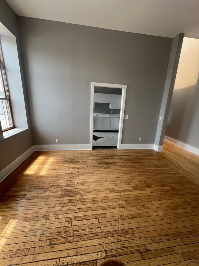 Photo - 632 Sycamore St Unit 3