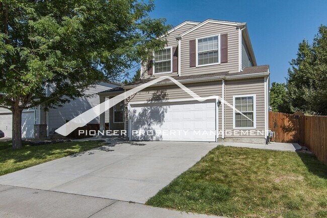 Cozy House with Washer/Dryer and Fenced Yard - Cozy House with Washer/Dryer and Fenced Yard