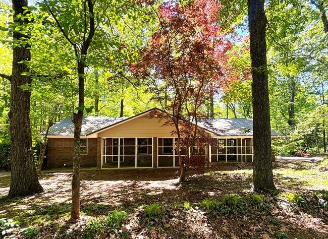 Building Photo - Private Wooded Retreat in Gainesville | 3 Bed | 2 Bath | Unfinished Basement