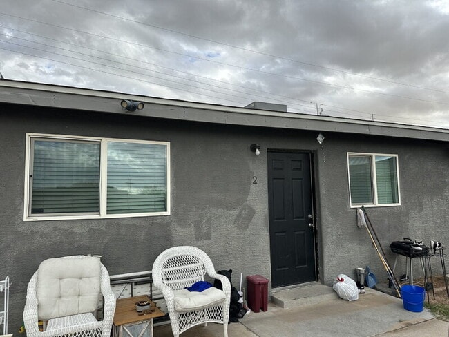 Building Photo - 561 S Meridian Rd Unit #2