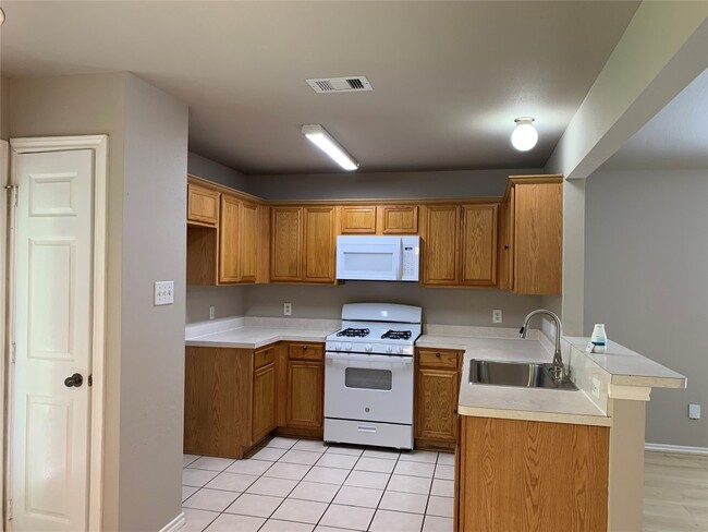 Photo - 5739 Wandering Creek Dr