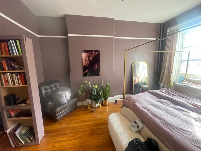 Building Photo - 241 Carlton Ave Unit 2