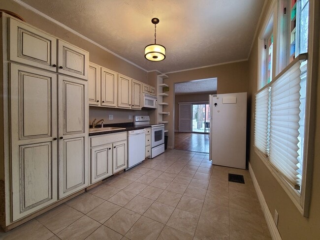 Photo - 621 State St Unit Apt. 1