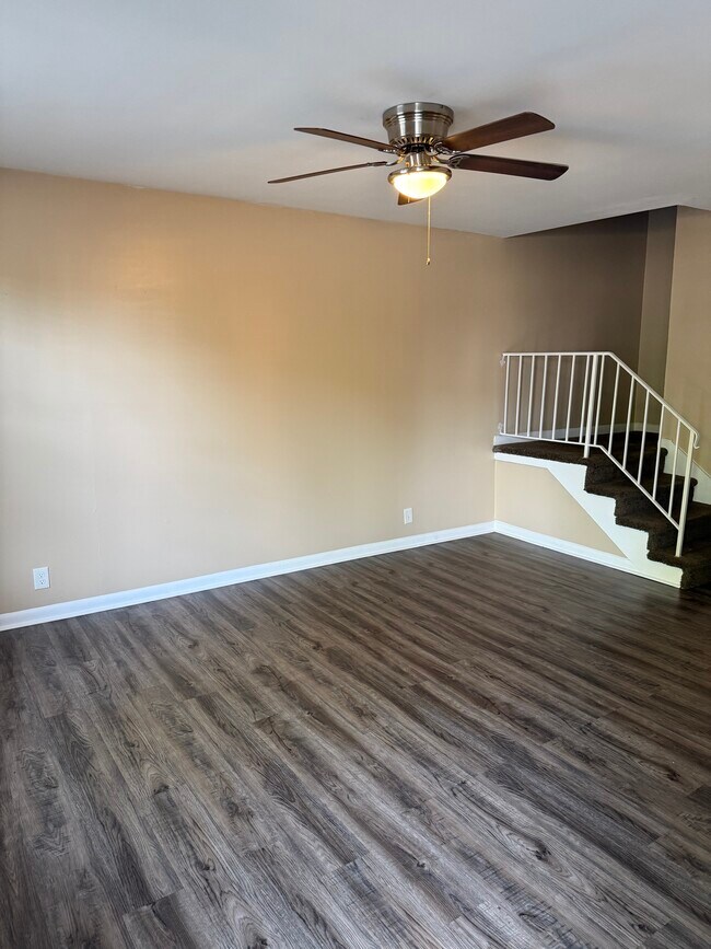 Photo - 323 Forest Park Rd