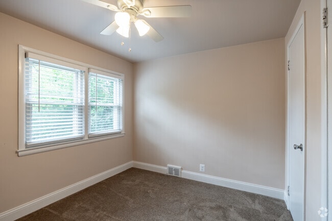3BR, 1.5BA - 1,200SF - Bedroom