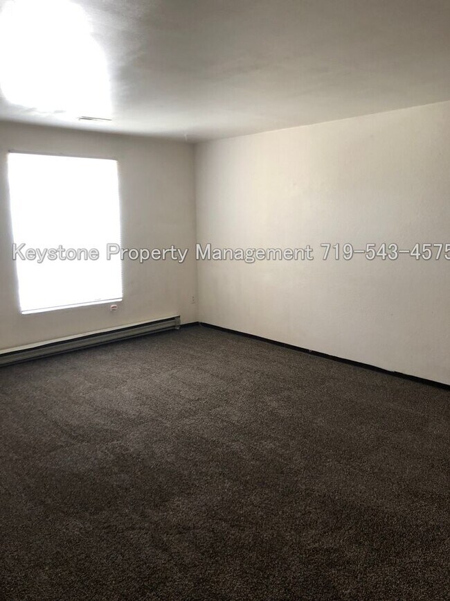 Photo - $450 OFF Move In Special!  Second Level Un... Apartamento Unidad 111 1/2