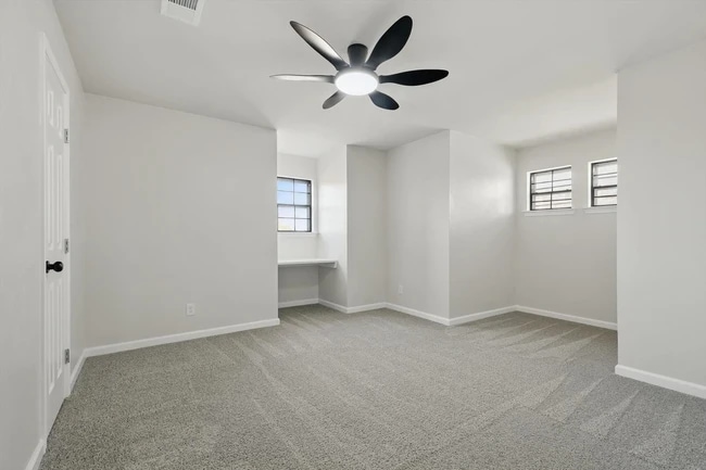 Photo - 1912 Sierra Dr