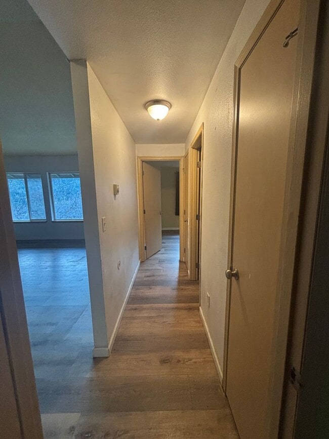 Building Photo - Coming Soon!! Lovely 3bdrm, 2 bath home by Emigrant Lake!!