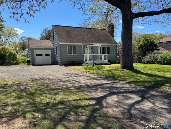 Photo - 52 Maple Ave
