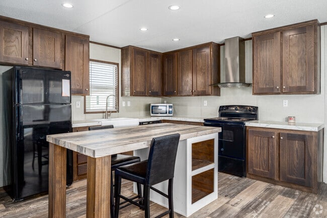 3BR, 2BA - 1,191SF - Kitchen