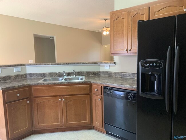 Photo - 104 Dartford Dr