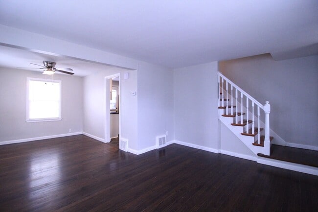 Photo - January FREE On This 2 Bedroom 1 Bath Duplex