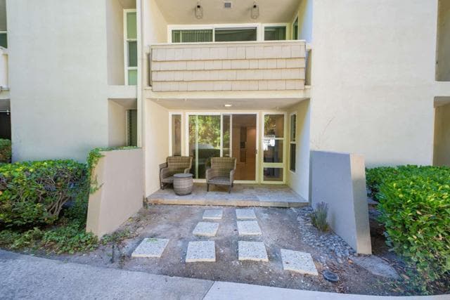 Building Photo - 2510 Torrey Pines Rd Unit 217 Rental