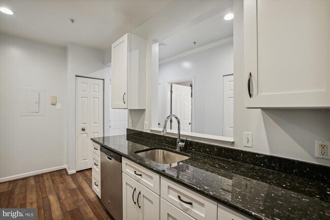 Photo - 6533 Grange Ln Unidad 301