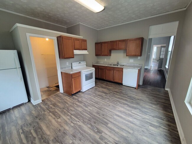 Photo - 1811 Lincoln Ave