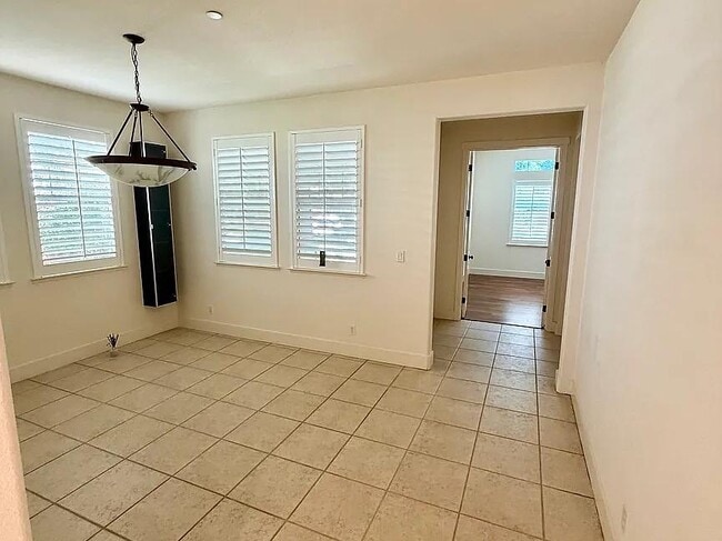 Photo - 2468 Decker Ln
