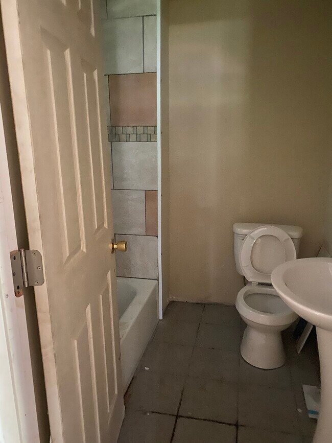 Photo - 2314 Teal St