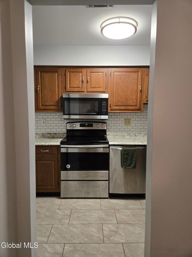 Photo - 93 Ridgewood Terrace