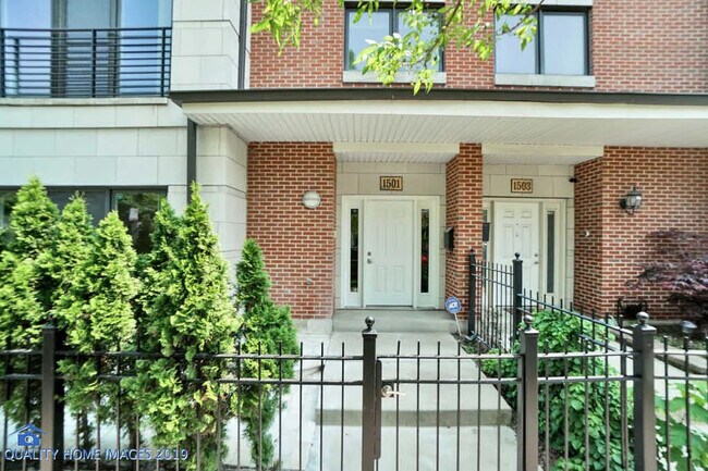 Photo - 1501 S Prairie Ave Unidad 01 Rental