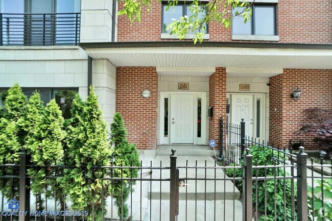 Building Photo - 1501 S Prairie Ave Unit 01 Rental