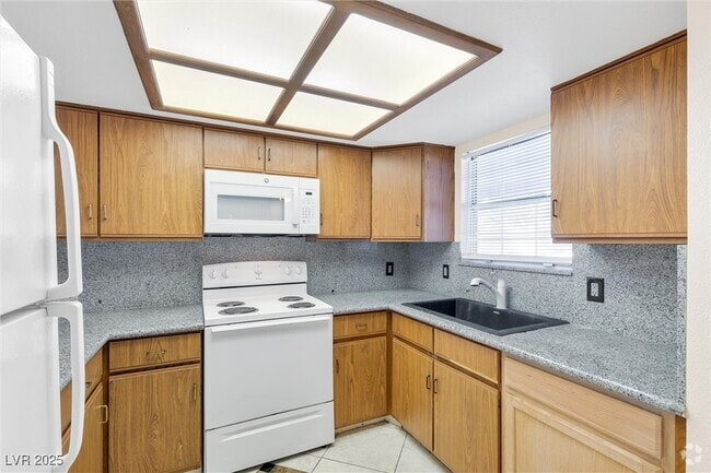 Building Photo - 3823 S Maryland Pkwy Unit N11 Rental