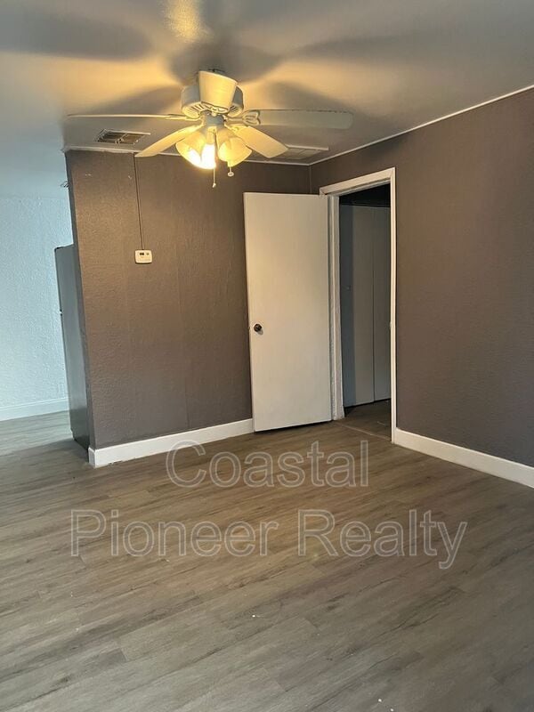 Photo - 7026 Washington St