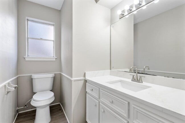 Building Photo - 4106 Cypress Hill Dr