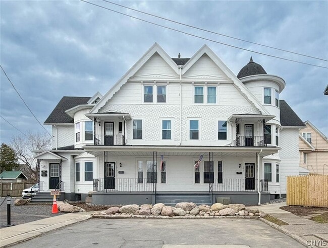 Photo - 1015 White Pl