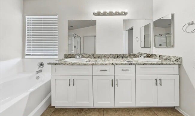 Photo - 2523 8th St SW
