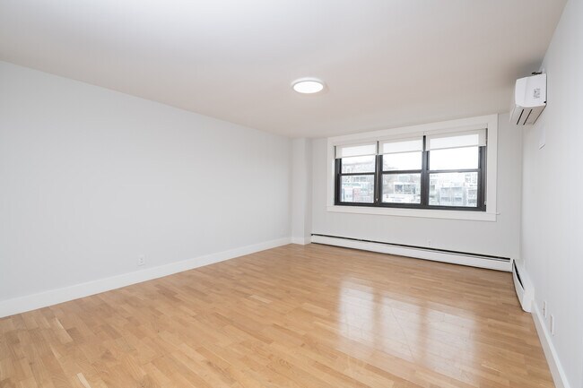 Photo - 1410 Columbia Rd Unit 9K