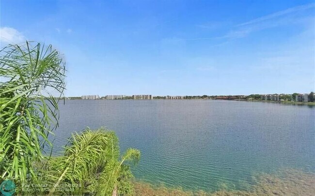 Photo - 113 Lake Emerald Dr Unit 105