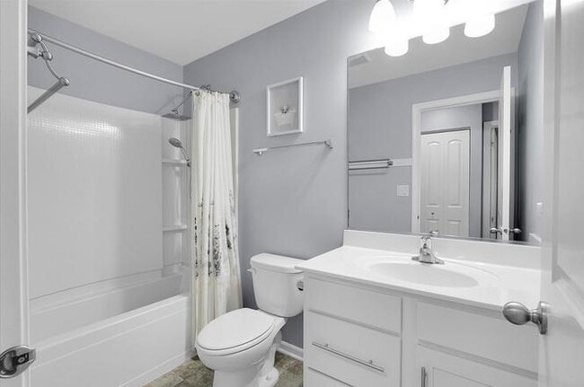 Photo - 912 Bradford Dr