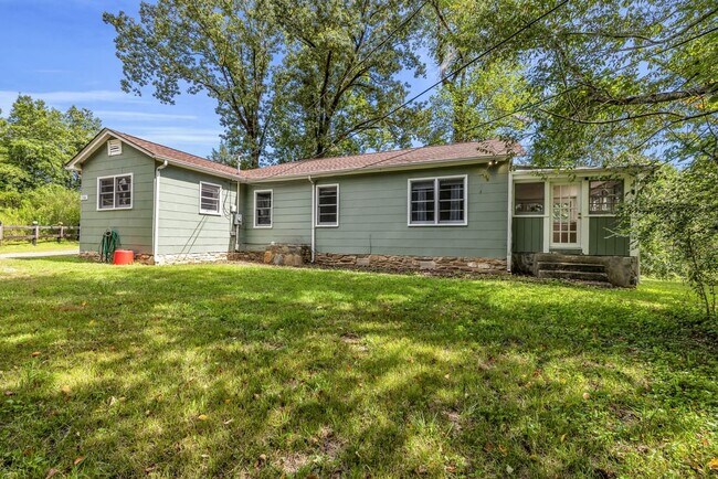 Photo - 1506 Old Hwy 411