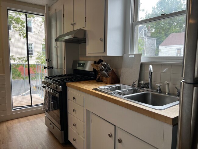 Photo - 66 Portland St Apartments Unit 1