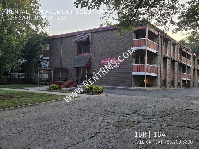 Building Photo - 1256 SW Fillmore St Unit #23 Rental