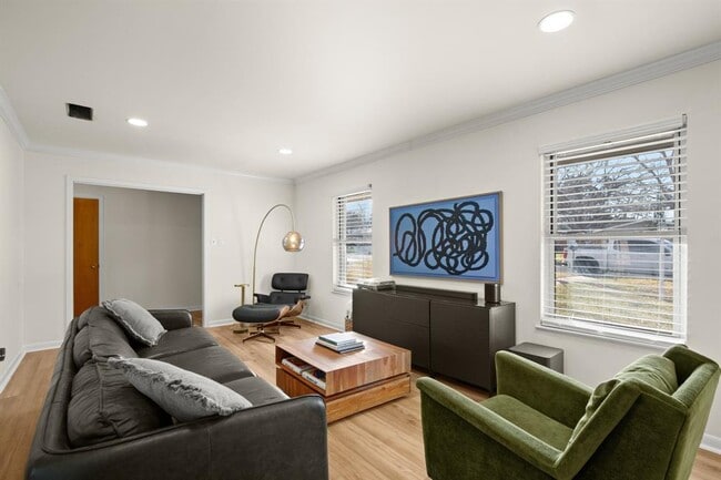 Photo - 11805 Oak Trail