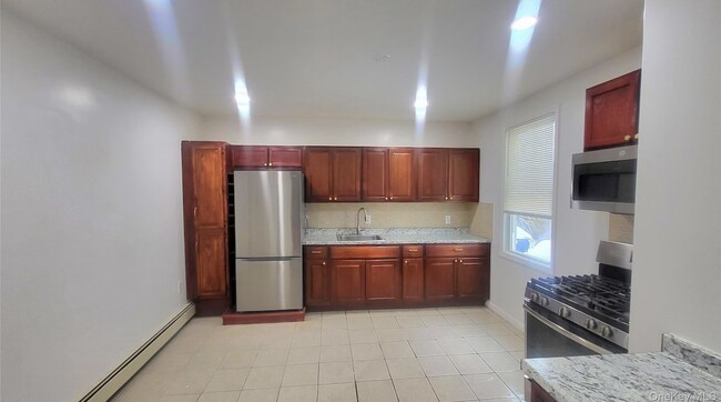 Photo - 49 Carroll St