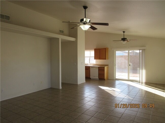 Photo - 2704 Louise Ave