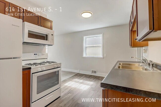 Photo - 614 1st Ave S Unit 1
