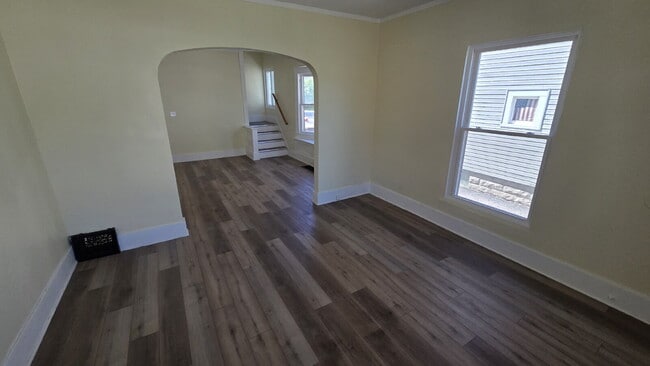 Building Photo - Move in Special- Security Deposit reduced to $750!!!